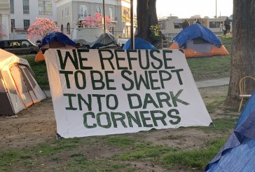 #EchoParkRiseUp Protestors Organize Against Shutdown of Echo Park Lake Homeless Encampments, Met with LAPD in Riot Gear